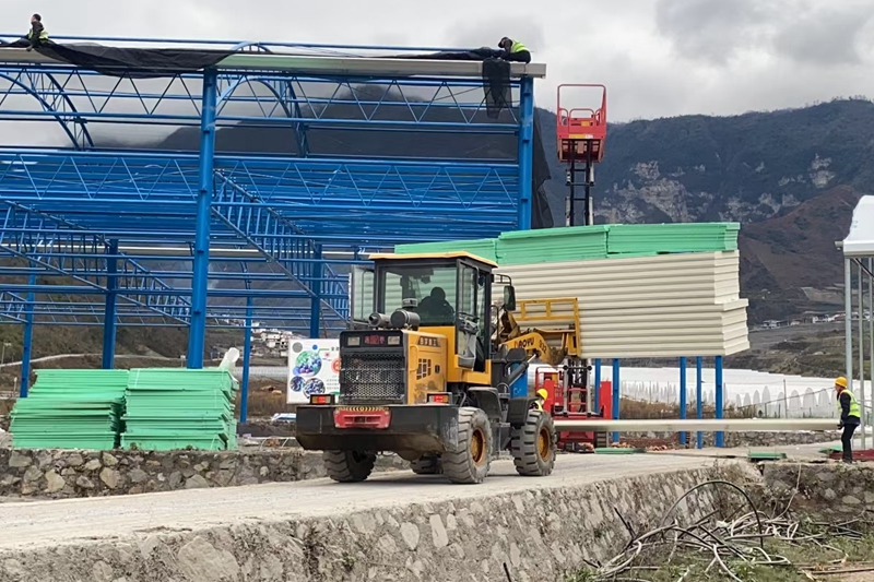 Unloading cold storage board